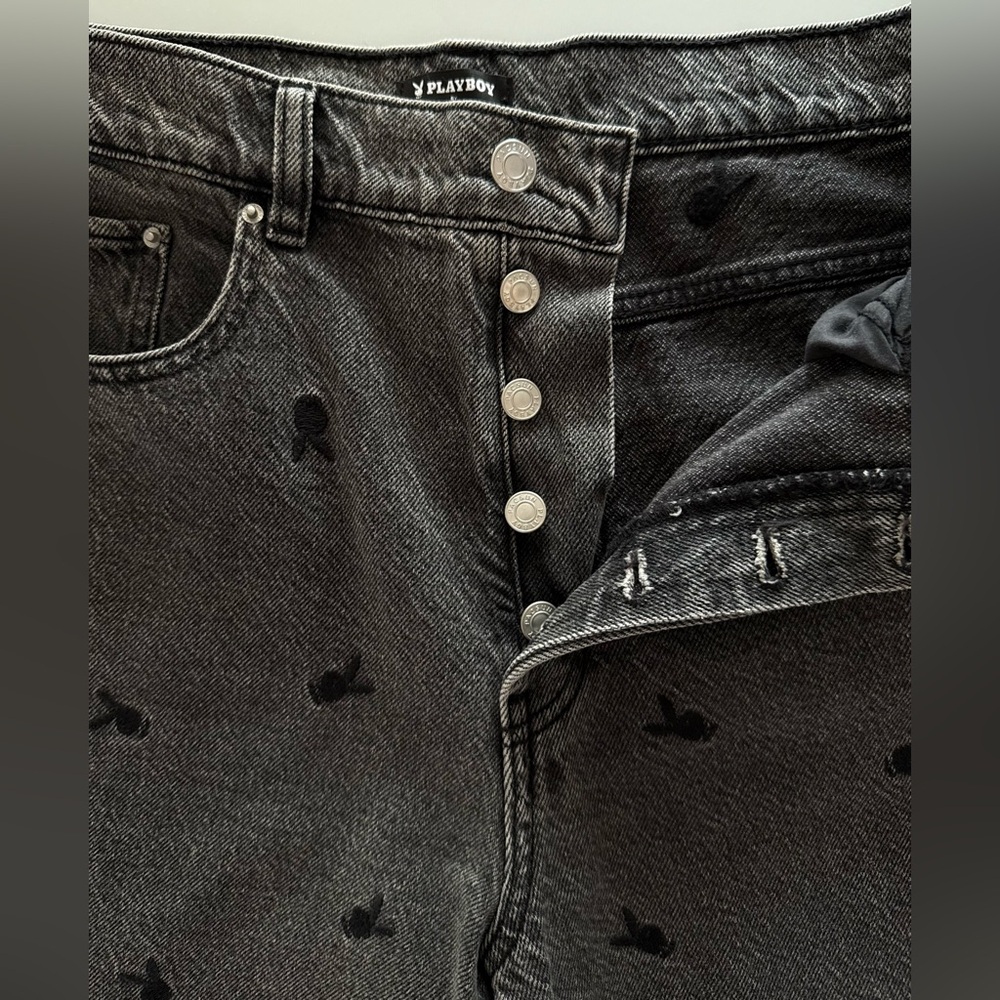 Pacsun Jeans X Playboy - Women’s Size 29 - Grey w/ Black Playboy Bunny Pattern - Picture 5 of 11